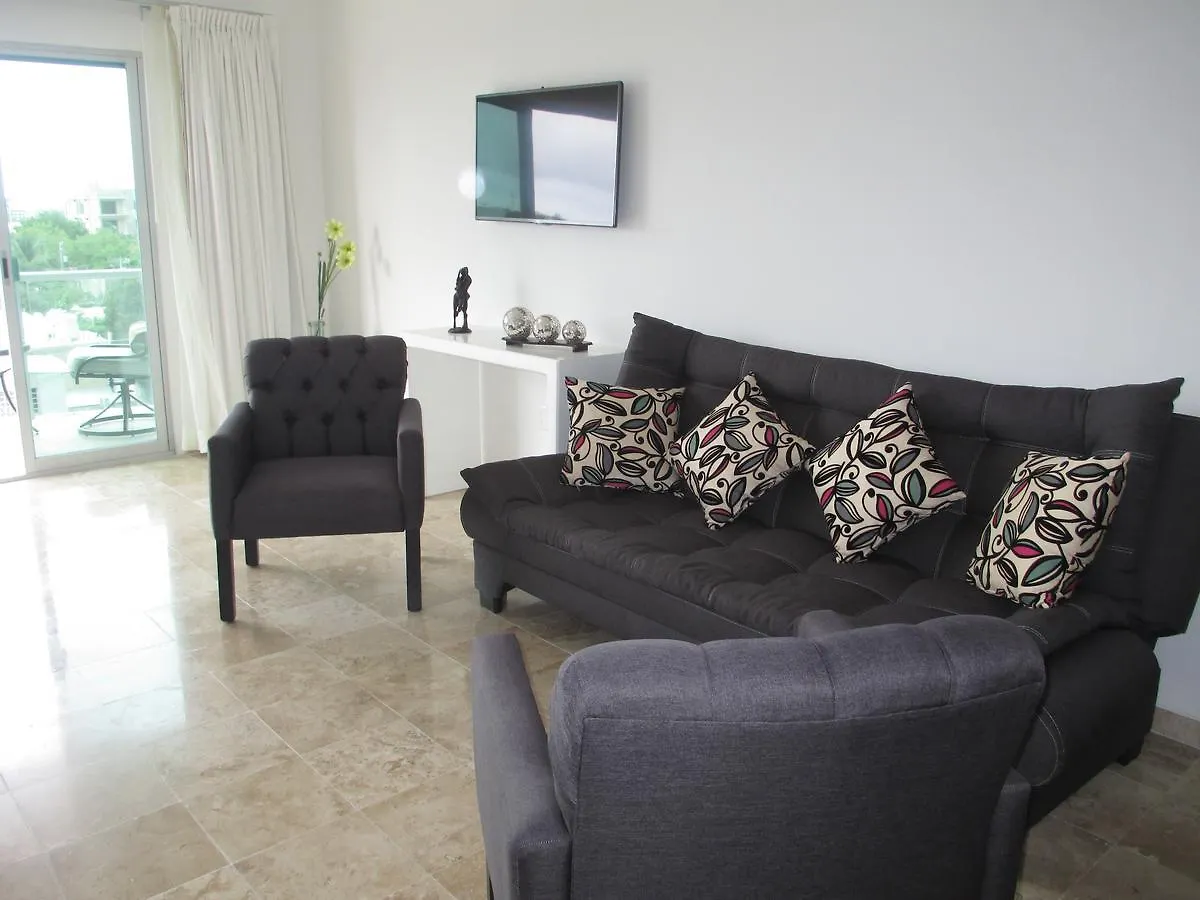 *** Apartmanhotel Coral Suites Ocean View Rooftop Playa del Carmen Mexikó